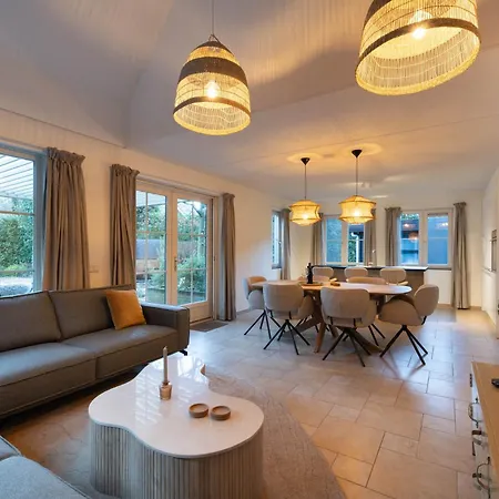 Met Eigen Wellness Onder De Bomen Villa Lochem