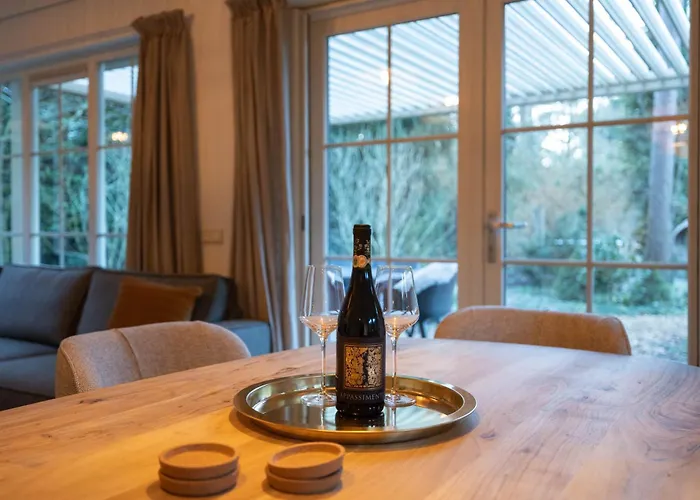 Met Eigen Wellness Onder De Bomen *