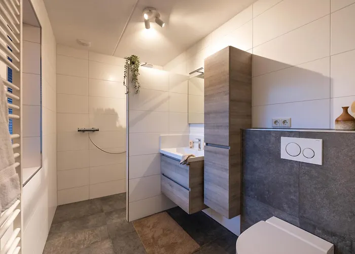 Met Eigen Wellness Onder De Bomen Villa *