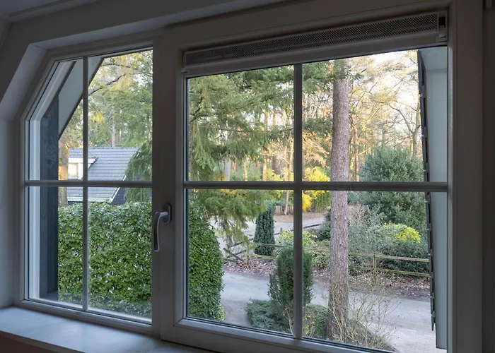 Met Eigen Wellness Onder De Bomen Villa