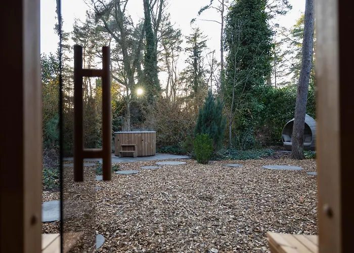 Met Eigen Wellness Onder De Bomen