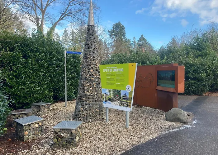 Met Eigen Wellness Onder De Bomen