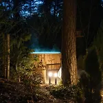 Met Eigen Wellness Onder De Bomen * Лохем