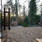 Met Eigen Wellness Onder De Bomen